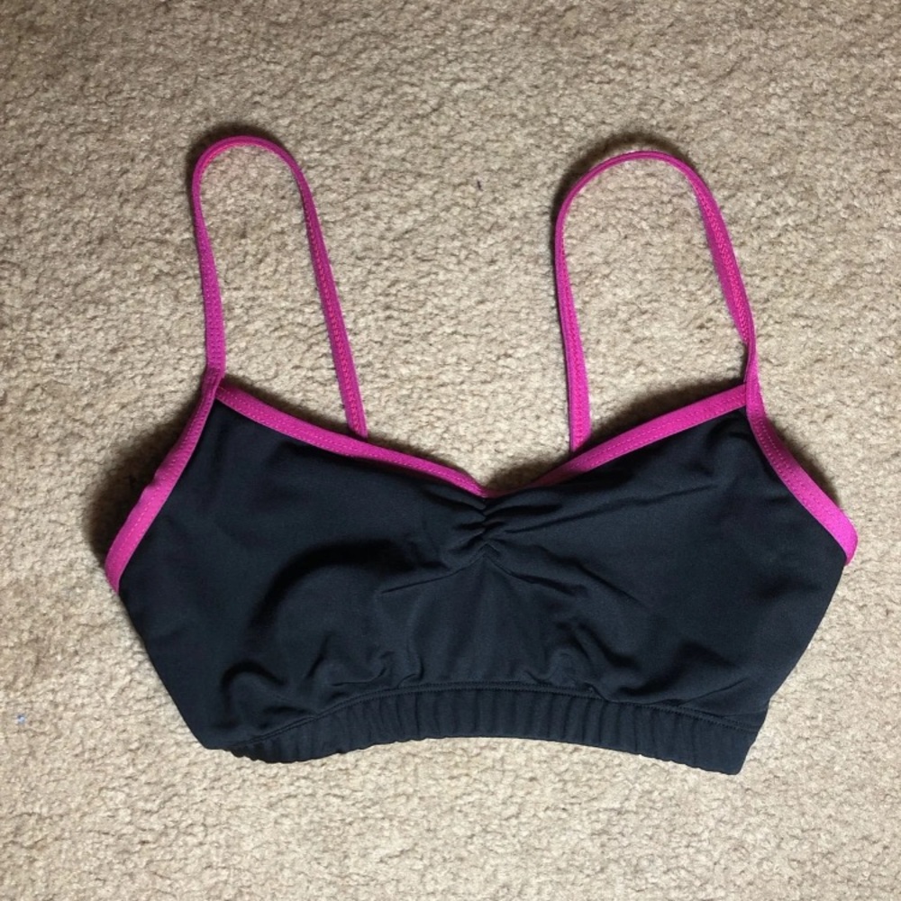 Maria Pink rim sports bra